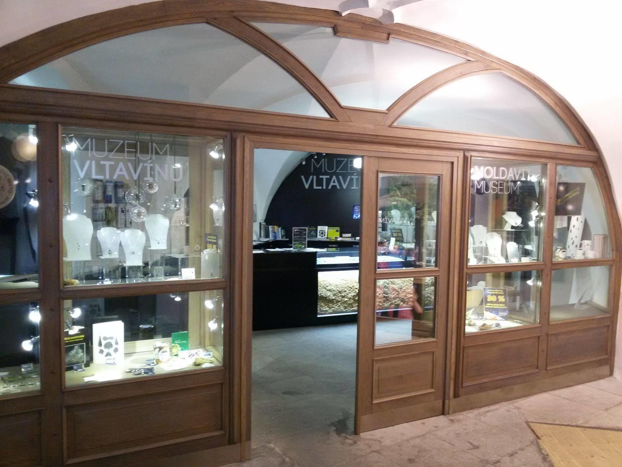 Muzeum Vltavinu * Cesky Krumlov
